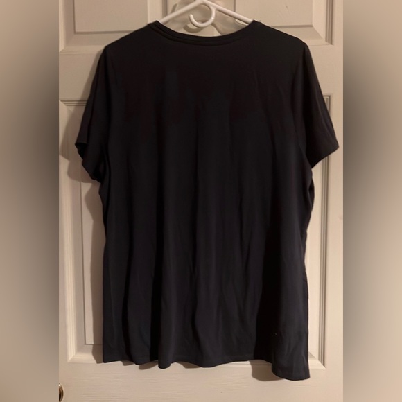 Lane Bryant T-Shirt, size 18/20, POSITIVE VIBES ONLY
Navy with gold writing - Picture 3 of 4